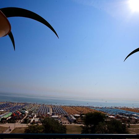 Hotel Palm Beach B&B Sea View Rimini Exterior photo